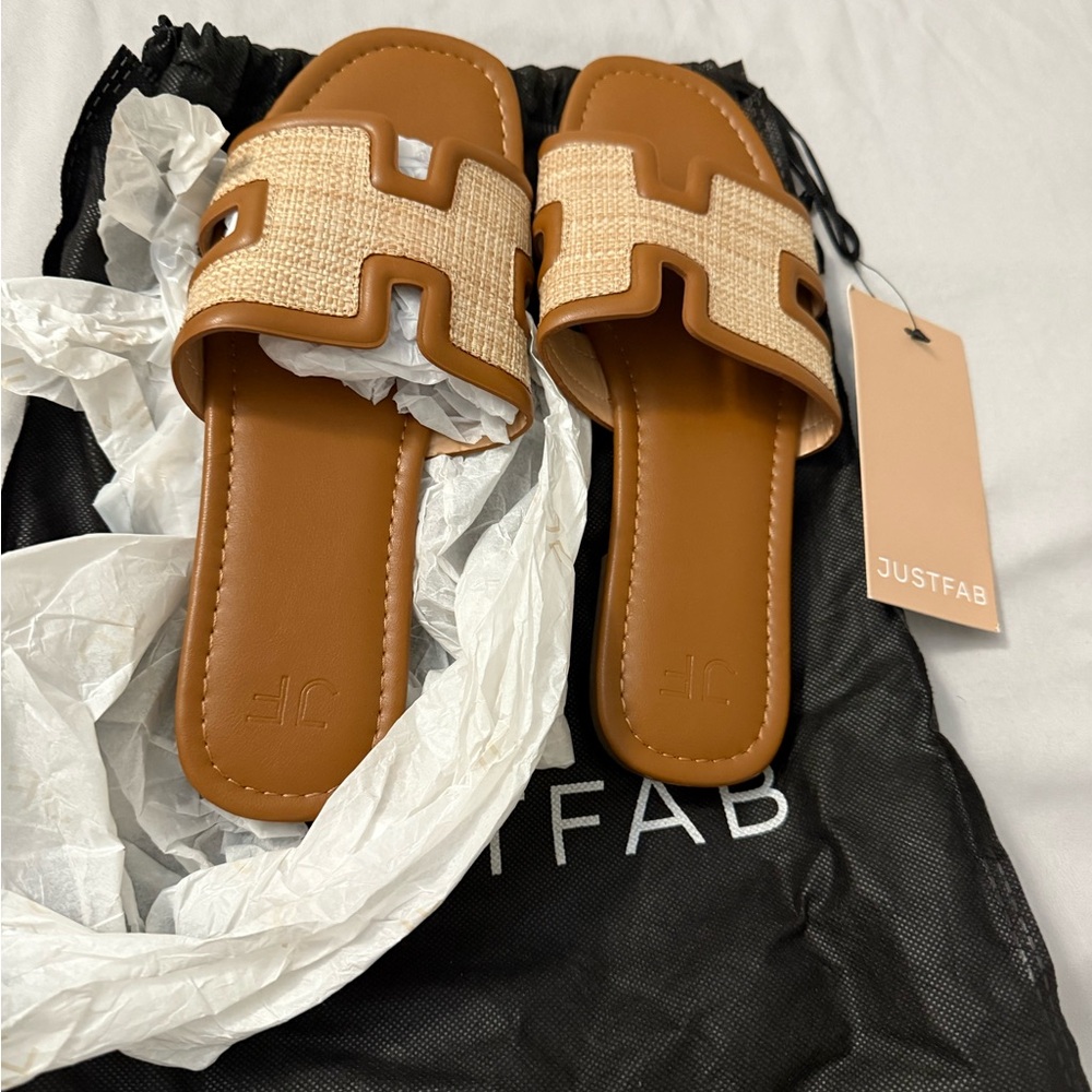 JustFab Tan Minimalist Sandals with H-Design